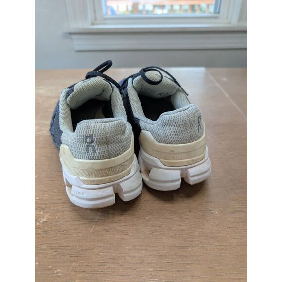 On Running Cloudflyer Sneakers women's 7.5 black blue running comfort‎ - Picture 4 of 8